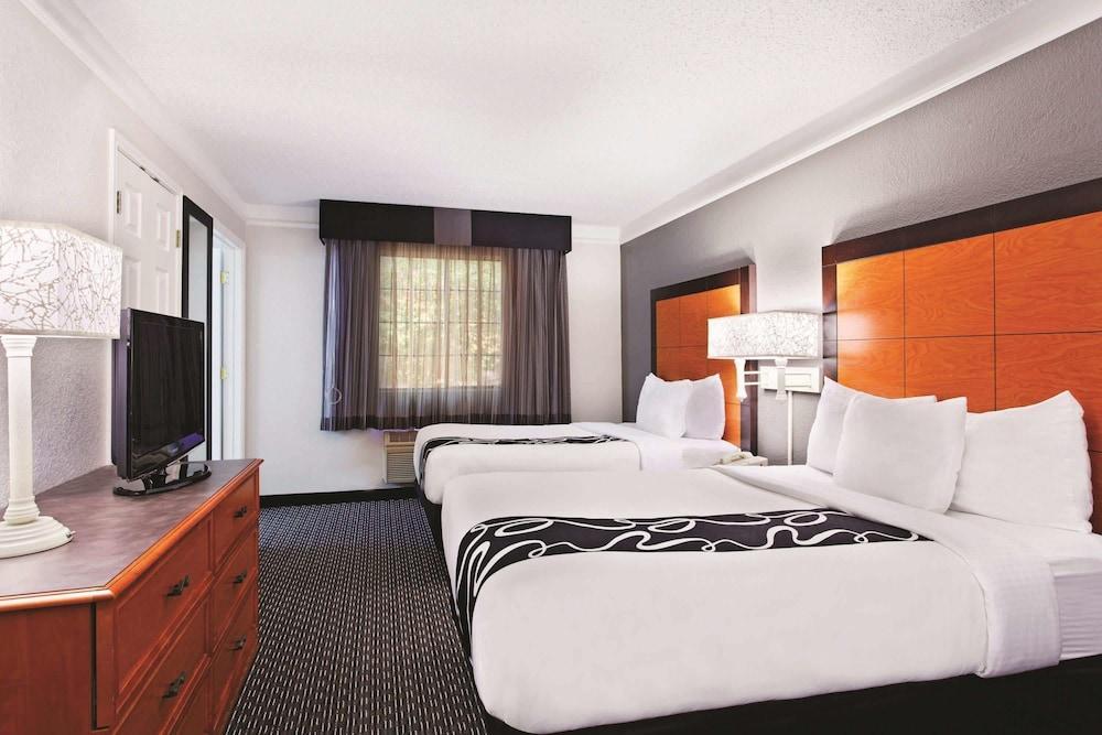La Quinta Inn By Wyndham Шампейн Екстериор снимка