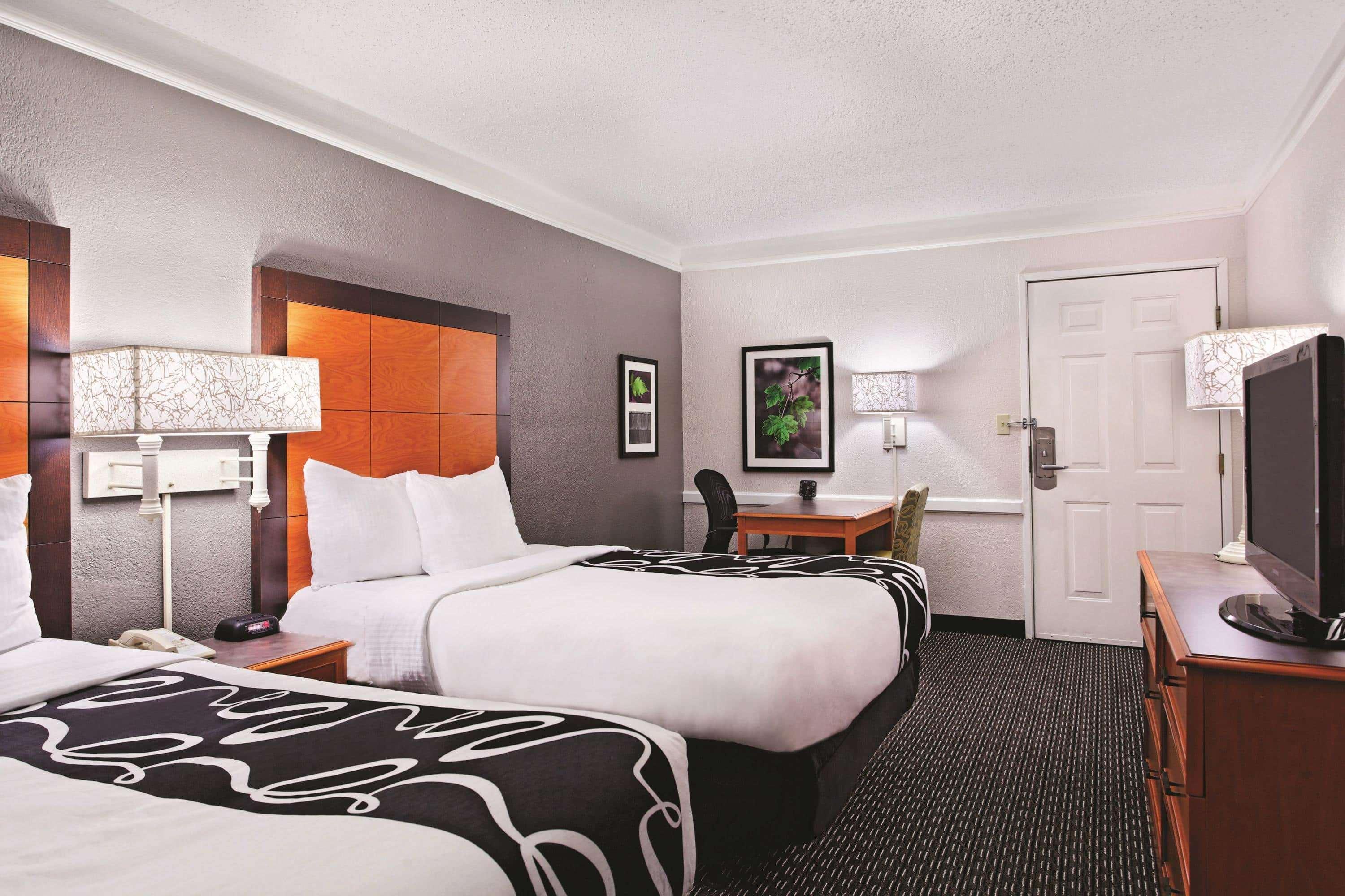 La Quinta Inn By Wyndham Шампейн Екстериор снимка