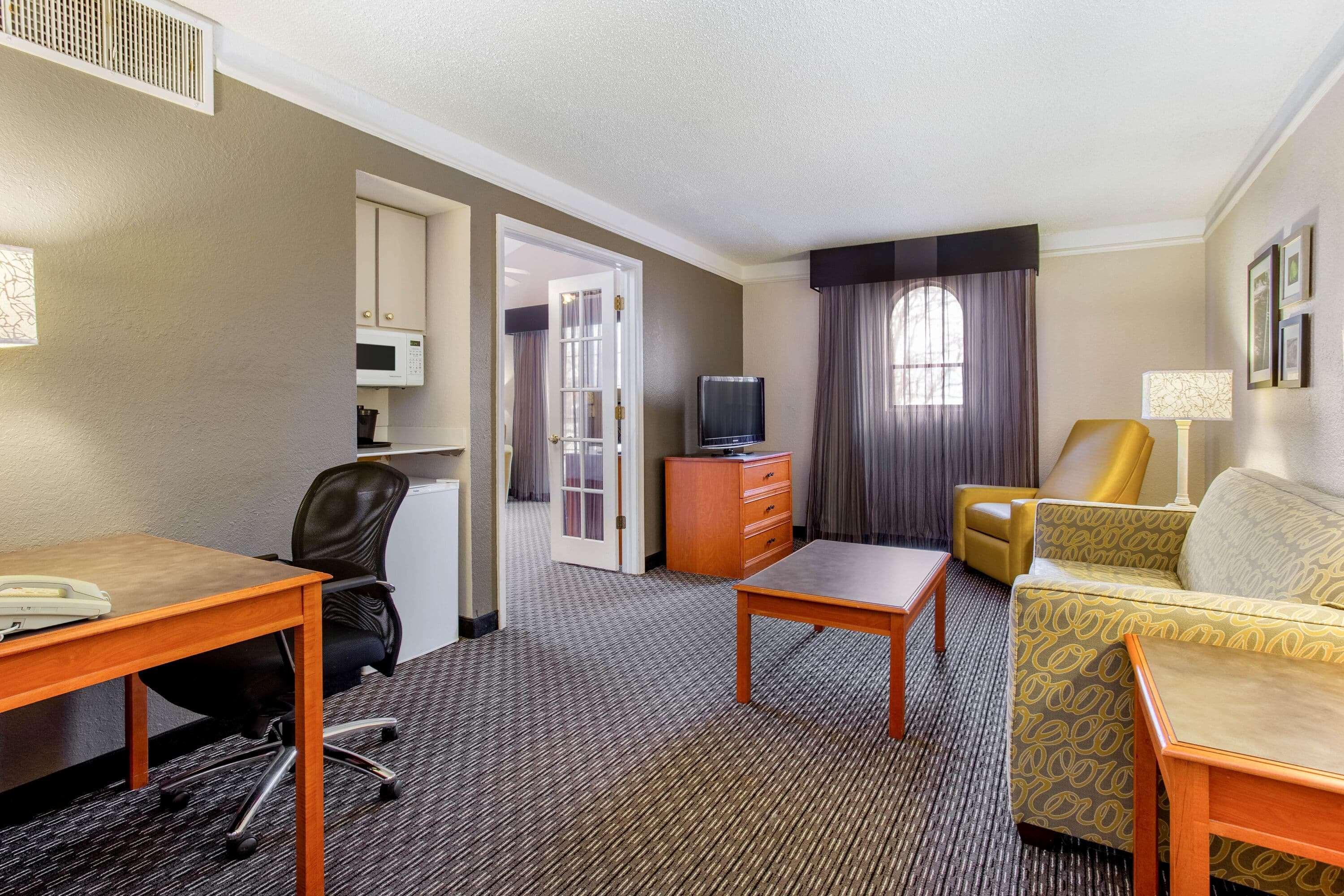 La Quinta Inn By Wyndham Шампейн Екстериор снимка